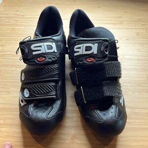 Sidi road bike cycling shoes. US 7. European 39. Never worn. Black leather.